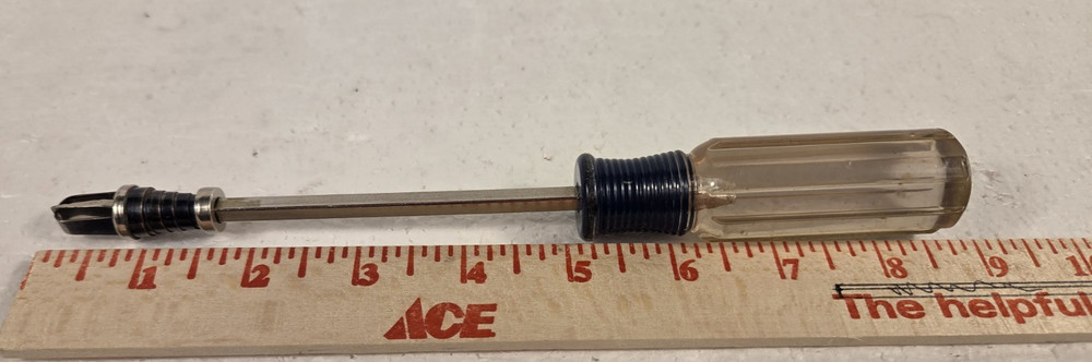 Great Neck X53 Slotted Screw Holding Flat Screwdriver