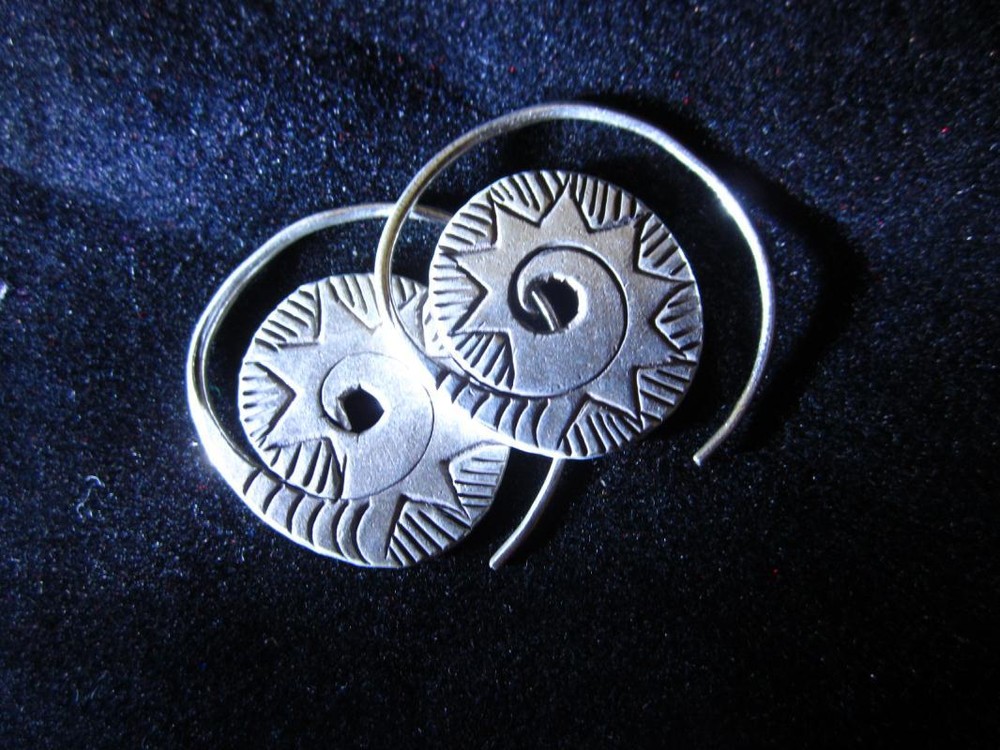 Thai Hill Tribe Earrings Fine Silver Handmade Solid spiral circle shape