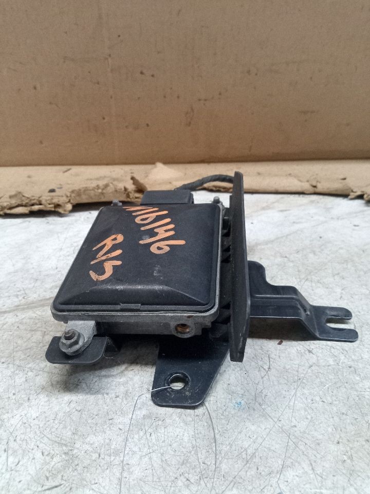 Used Blind Spot Detection System Warning Control Module fits: 2015 Hyundai Genes