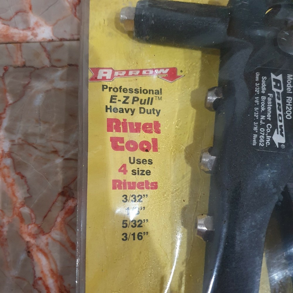 Arrow Professional E-Z Pull Heavy-Duty Rivet Tool Uses 4 Size Rivets