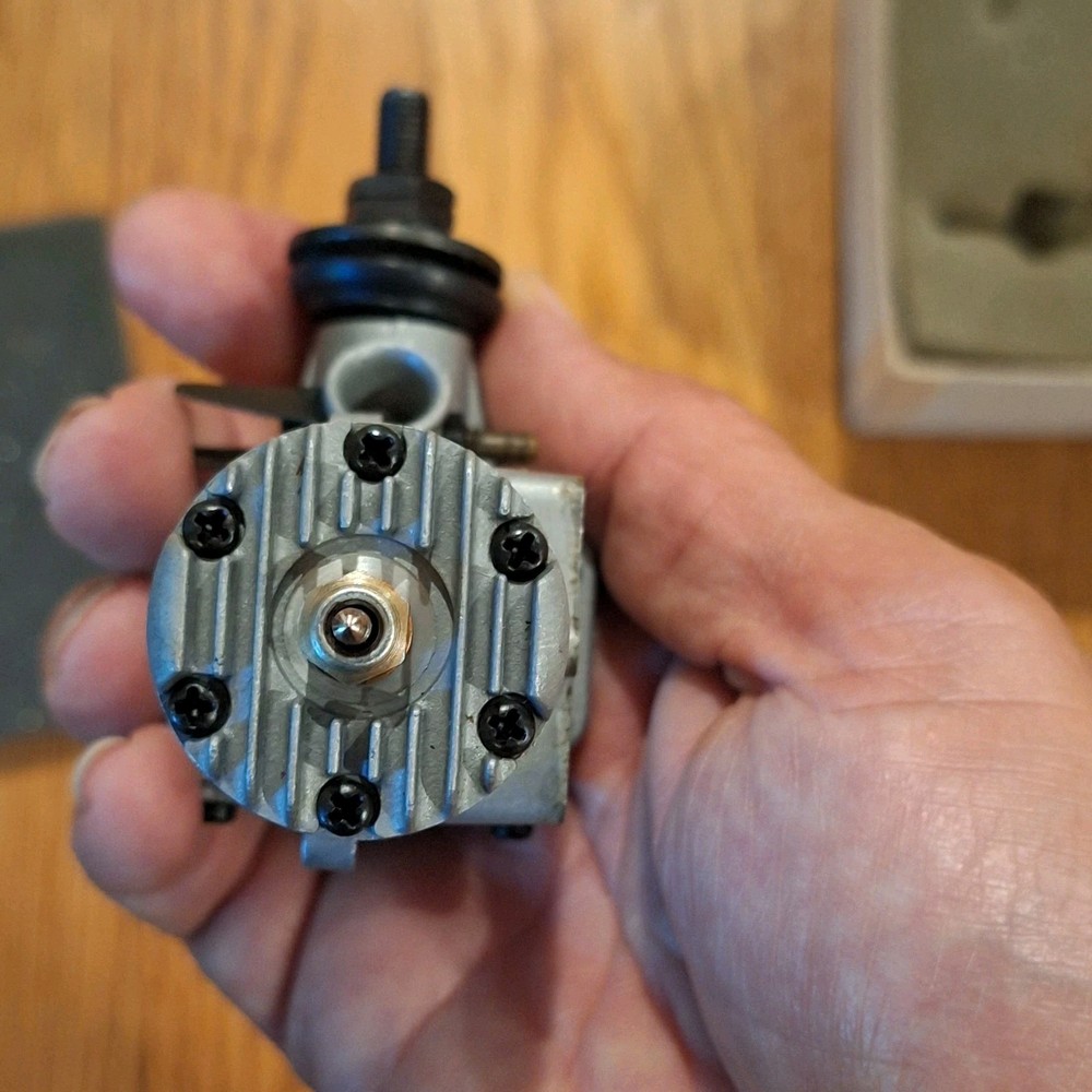 FOX .35 VINTAGE MODEL AIRPLANE AIRCRAFT GLOW ENGINE W/BOX