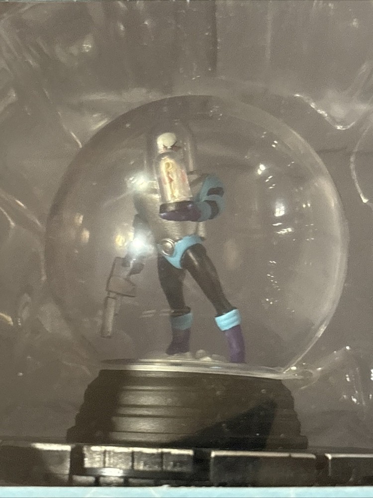 DC HeroClix: Mr. Freeze (Snowglobe)