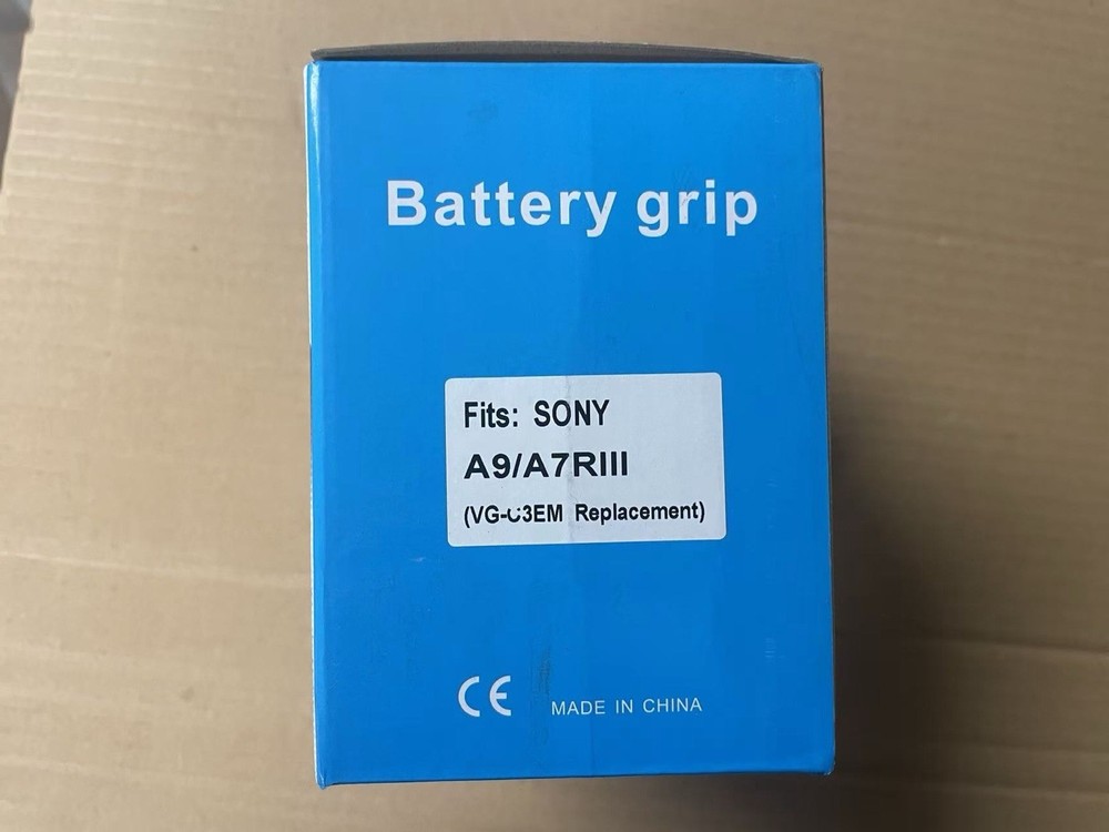 Battery grip Fits: SONY A9/A7RIII
