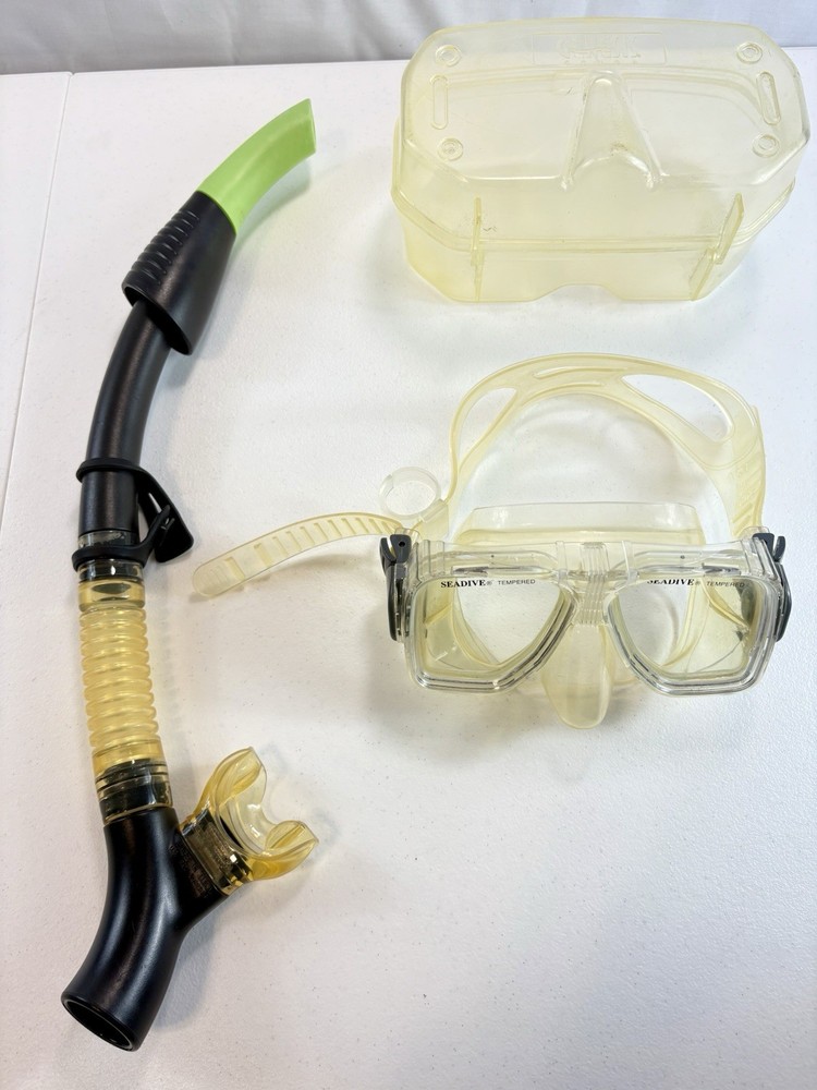 Aqualung Impulse 2 Flex Dive Snorkel Black/green & Seadive Goggles Bundle