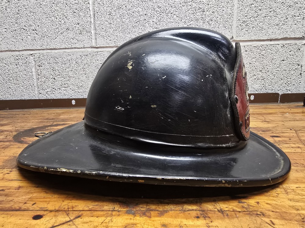 Vintage HHVFD Firemans Helmet Cairns?