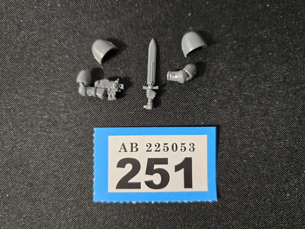 Games Workshop Warhammer 40k Bits Space Marines Sergeant Upgrade Parts