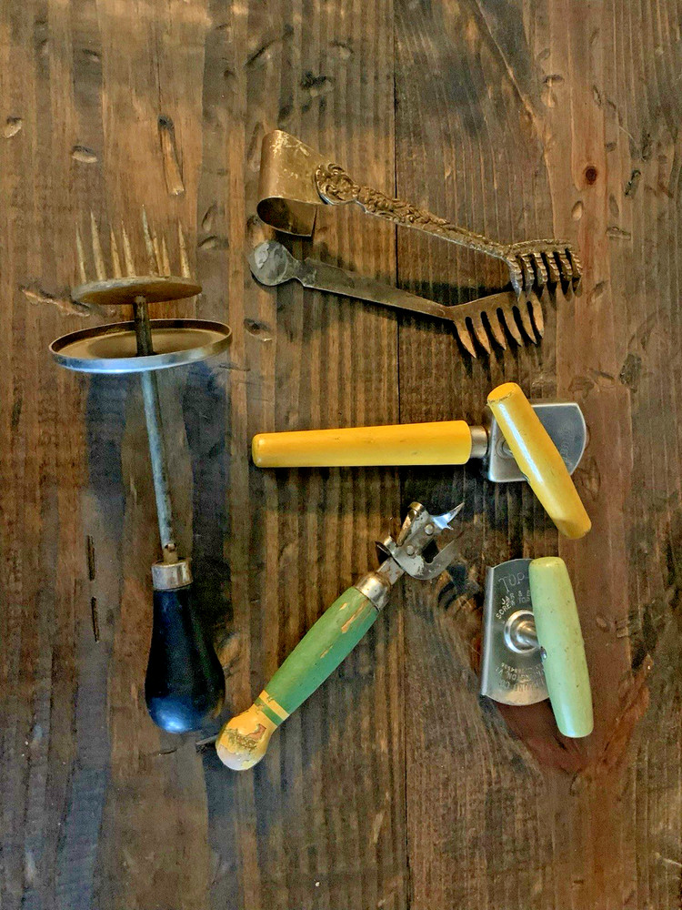 Collection of Vintage Kitchen Gadgets