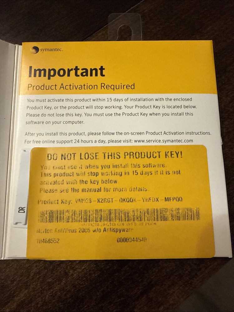 NORTON Internet Security CD-ROM 2006 PC Antivirus Unopened Prop