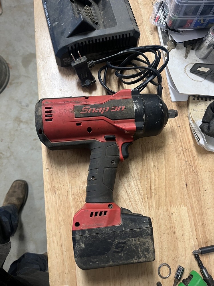 1/2 DriveImpact Wrench Snap On Monster Lithium 18v