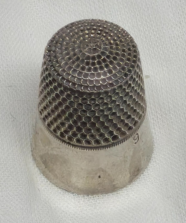 1925 Simons Brothers Sterling Silver Thimble, Initial FFC Engraved, 9
