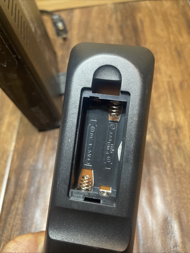 RCA DTA800B ATSC Converter Box. With remote. Tested.