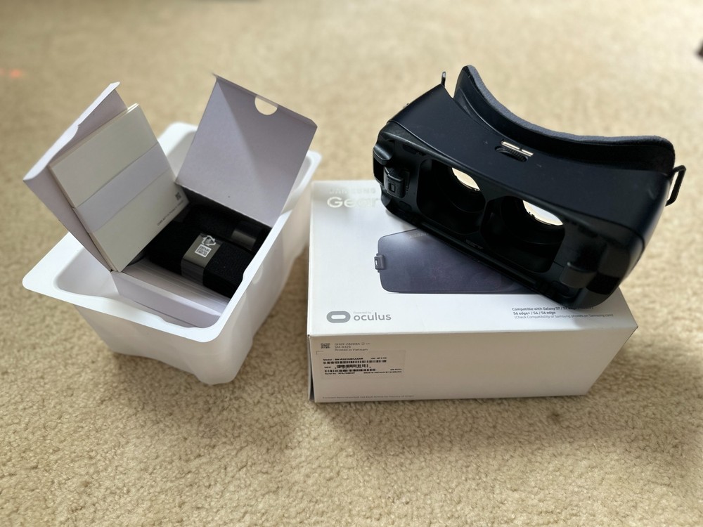 Samsung Gear VR Model Oculus VR Headset