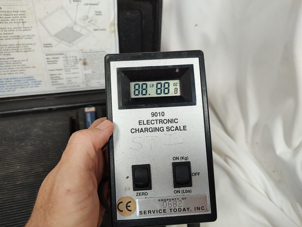 9010 Slimline Electronic Refrigerant Charging Scale - Tif Instruments