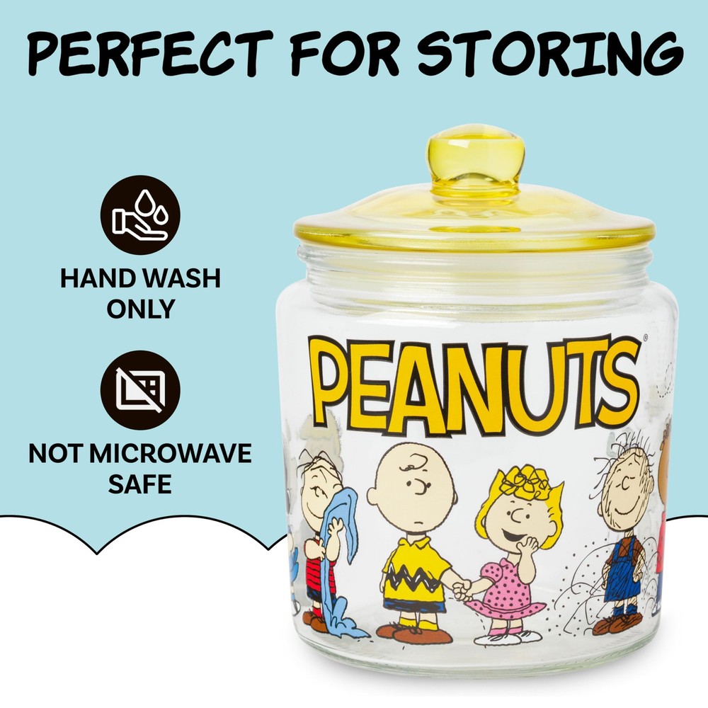 Silver Buffalo Peanuts Squad Featuring 30 Ounces, Small (Glass)
