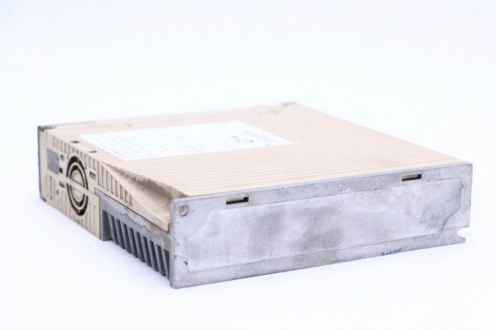Yaskawa Servo Drive SGDV-2R8A01A002000 Sigma-V Series Servo Pack