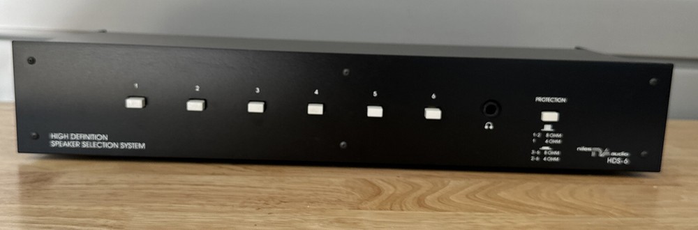 Niles HDL-6 High Definition Speaker Selection System Control Box 7 Connectors