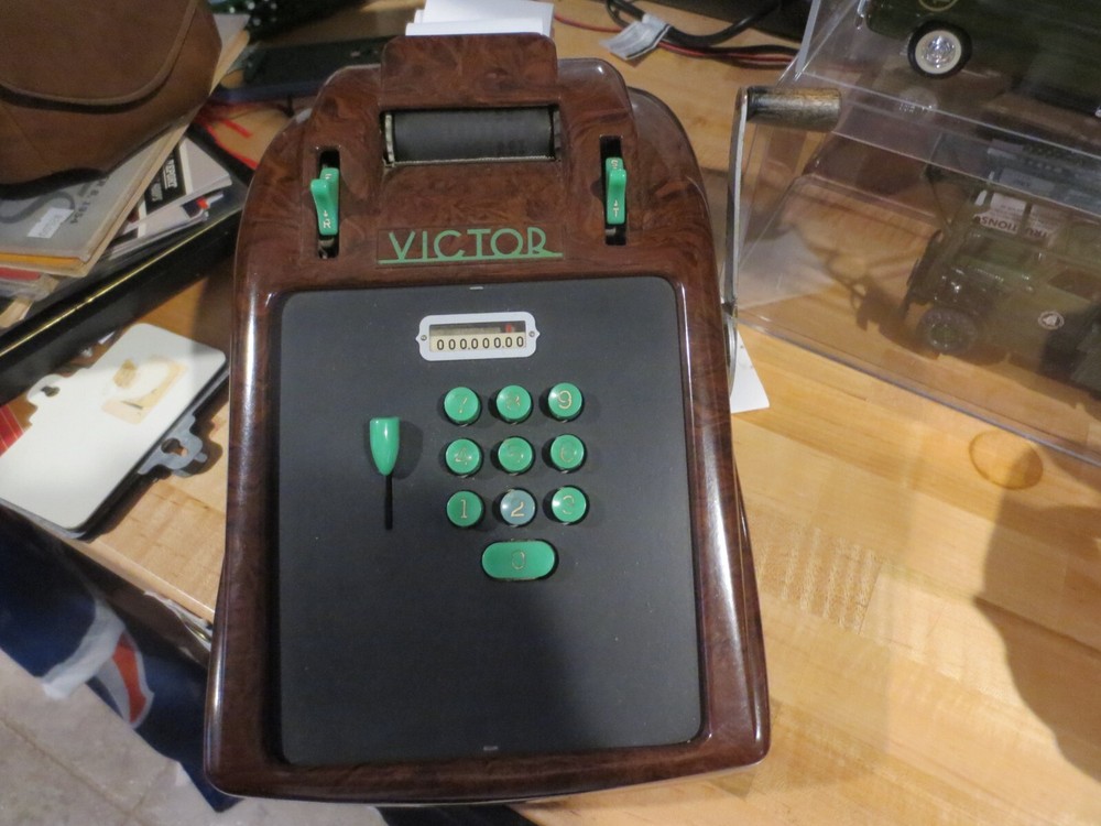 VINTAGE 1930 VICTORY BAKELITE ADDING MACHINE