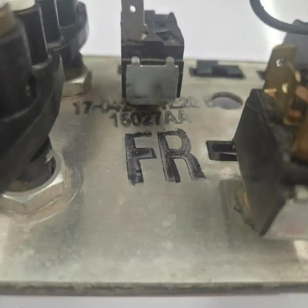 2003 Peterbilt 379 Dash Panel W/ Switches