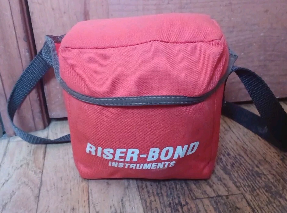 Riser Bond 921E Negative Pulse Digital Time Domain Reflectometer 921E