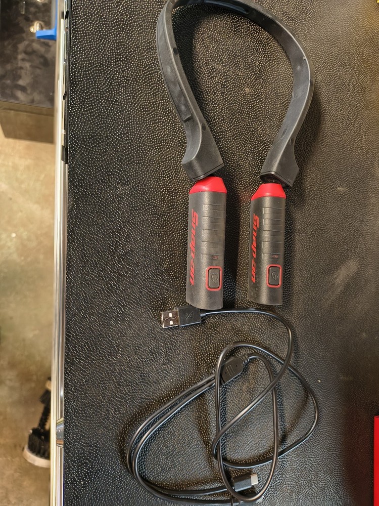 Snap-on USB Rechargeable LED Cordless Worklight ECHDD012 Black Red