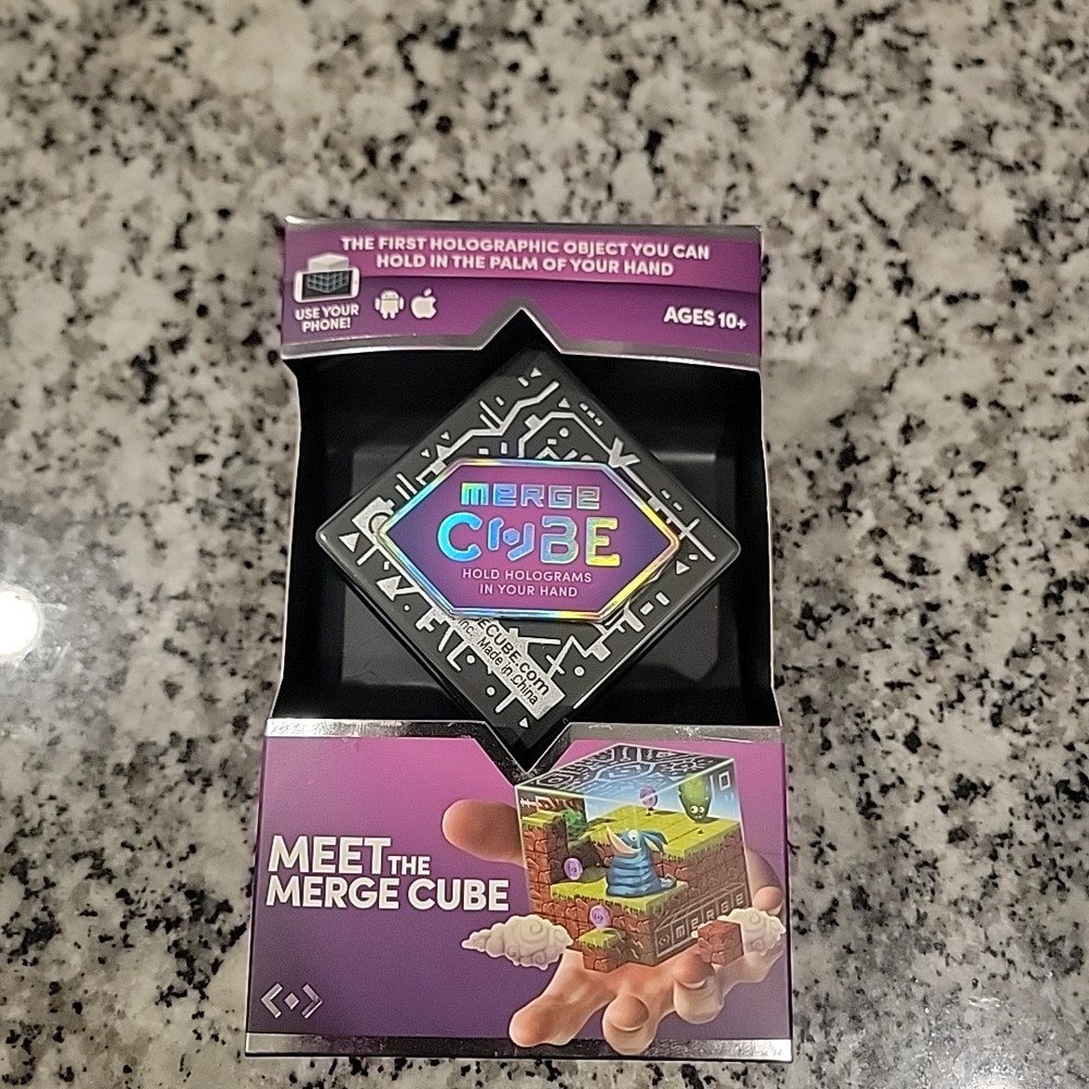 MERGE CUBE AR VR (Augmented Reality / Virtual Reality) Interactive Hologram