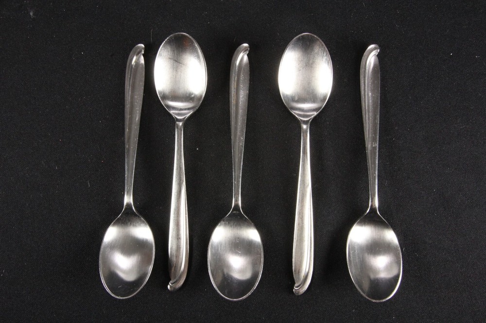 Heritage 'Young Hope' Pattern Stainless Flatware 30 Pieces AAA Japan