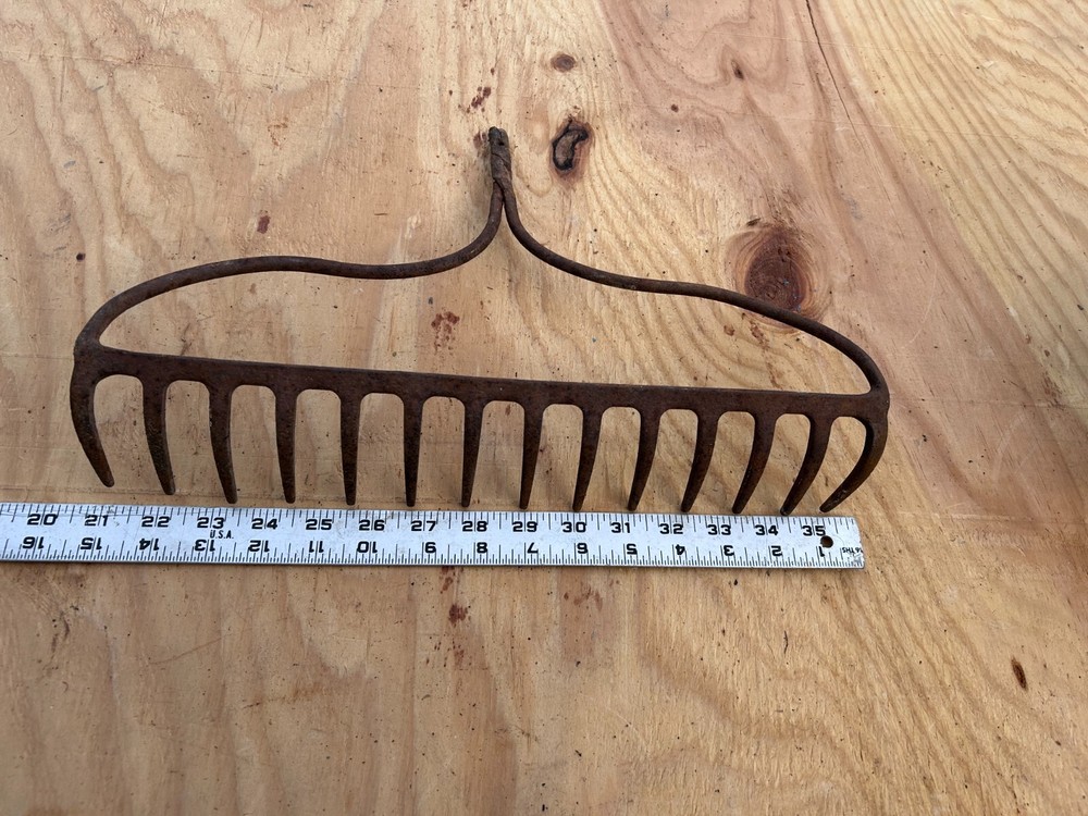 Rake Head Rusty Rustic no handle Original Vintage Primitive Metal