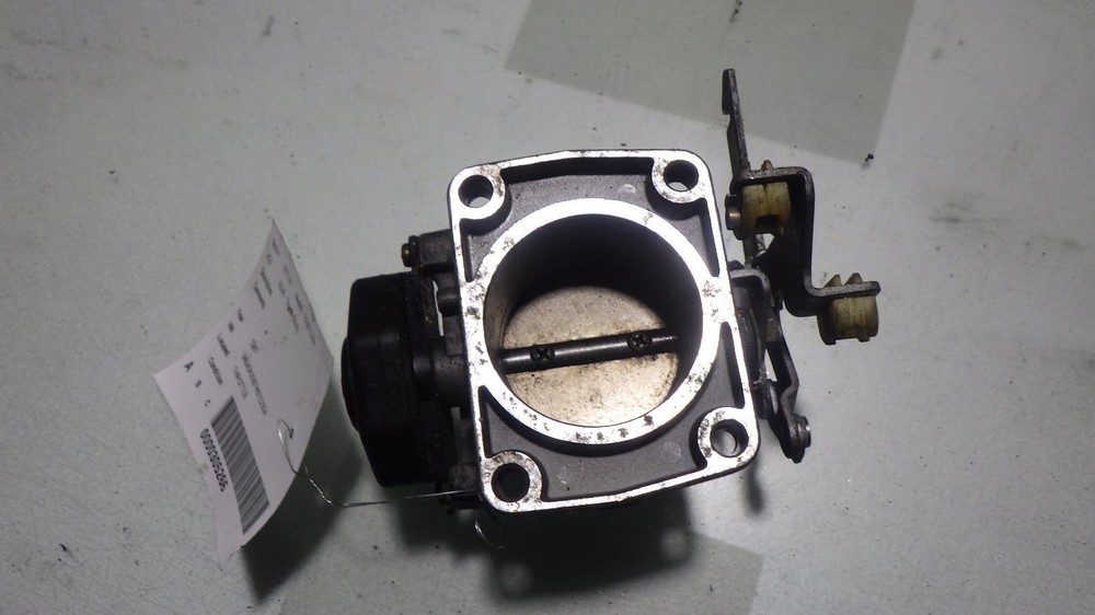 87 BMW 528e Throttle Body