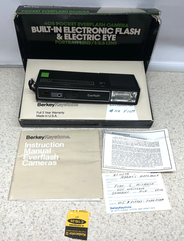 Berkey Keystone 405 Pocket Everflash Camera with Box & Paperwork UNTESTED
