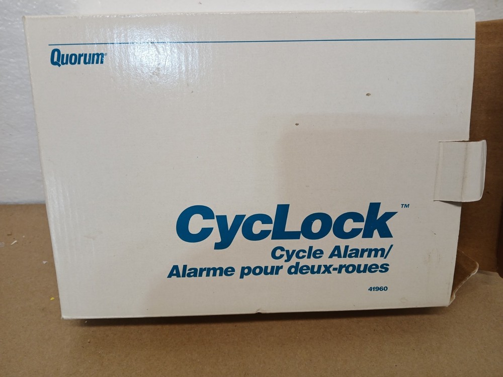Vintage Quorum CycLock Bicycle Alarm Lock Security System Cable Lock & Box