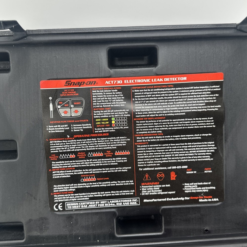 Snap-On Electronic Leak Detector ACT730 with Case