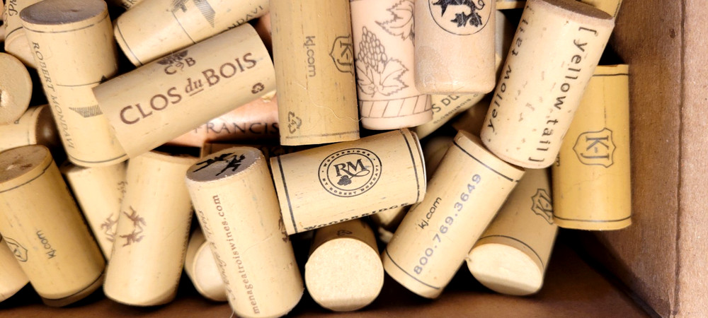 270 SYNTHETIC Used Wine Corks for Arts Crafts Projects Various Wineries