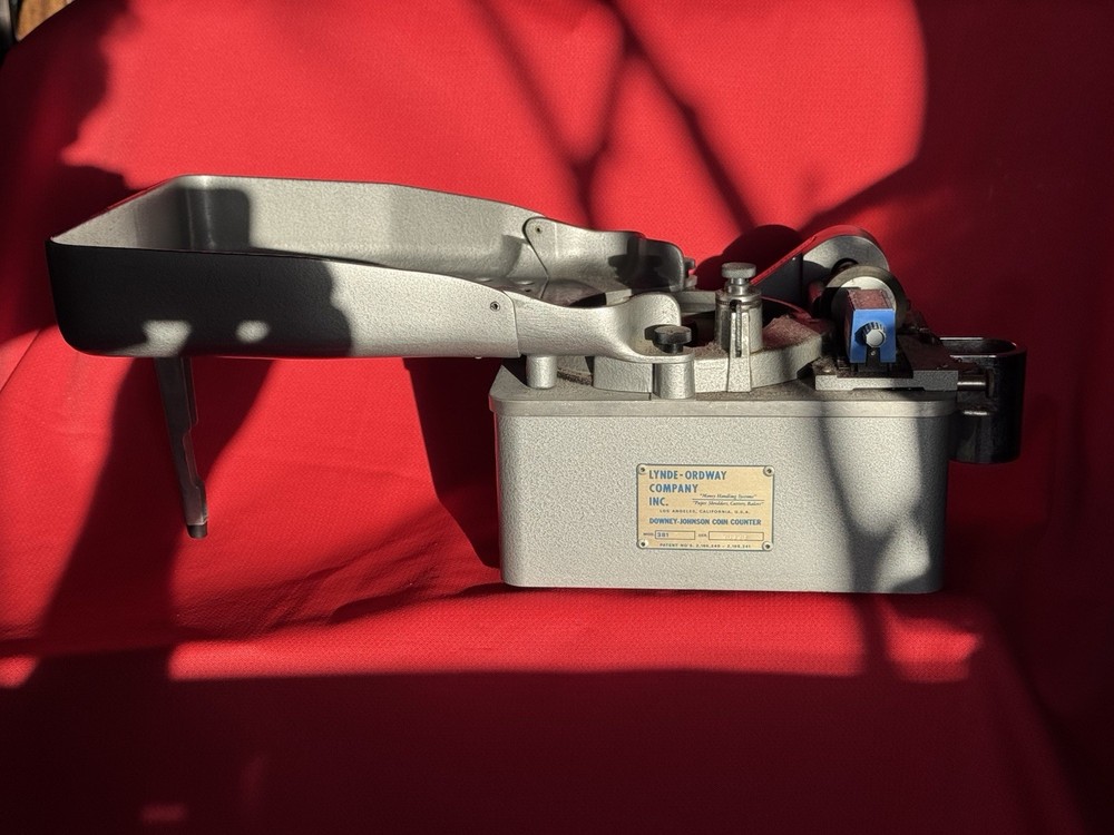 DOWNEY JOHNSON COIN COUNTING MACHINE MODEL 381 GOOD USED WORKING CONDITION CRANK