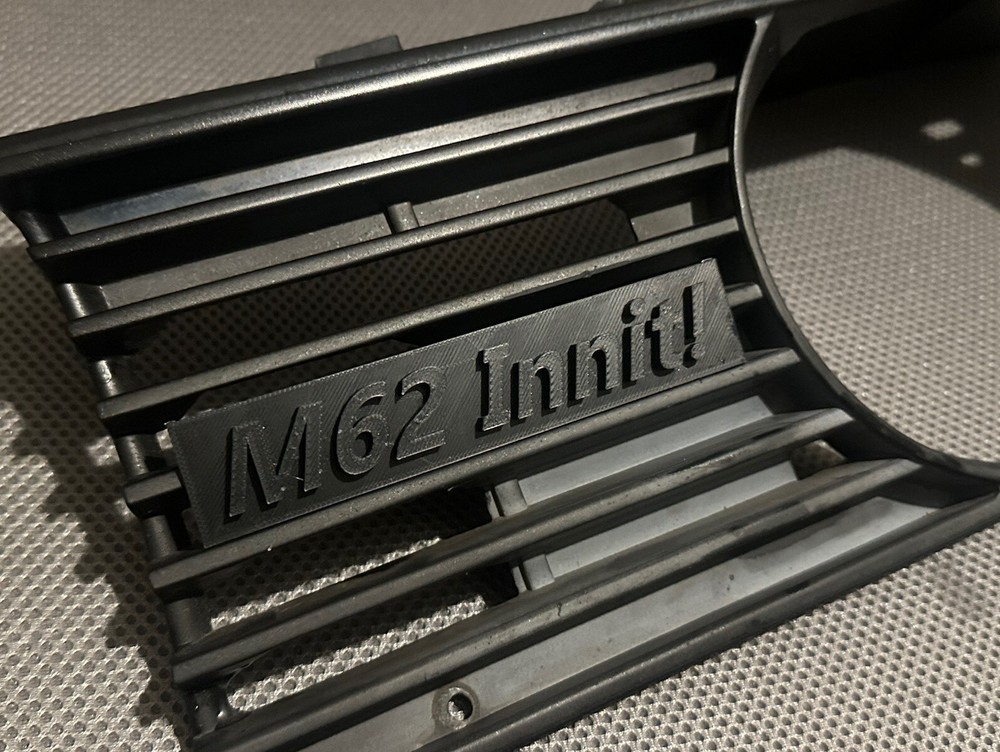 BMW E30 Grill Emblem (M62)