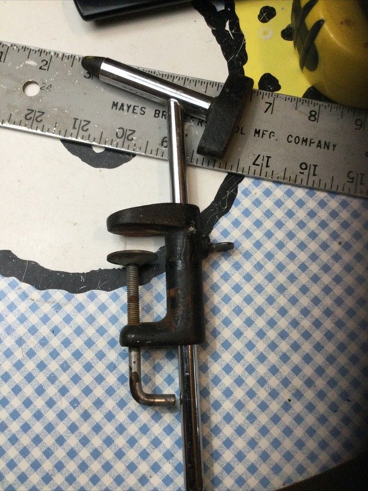 Fly Tying simple vise, table clamp, Solid Build, 9” Long, T Handle, Unbranded