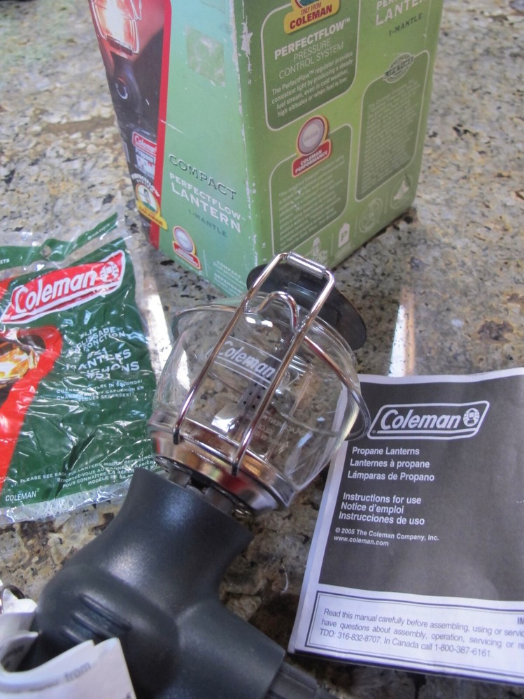 Coleman Pertfectionflow Matchlight Propane Lantern Compact Model 5132-700