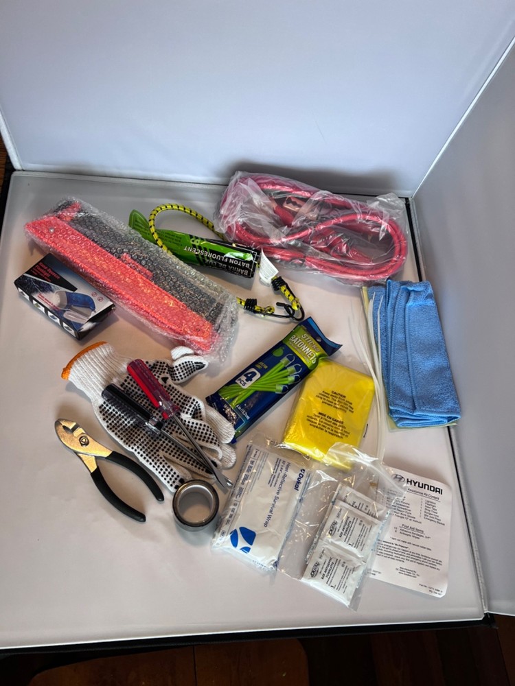 Hyundai Roadside Assistant kit