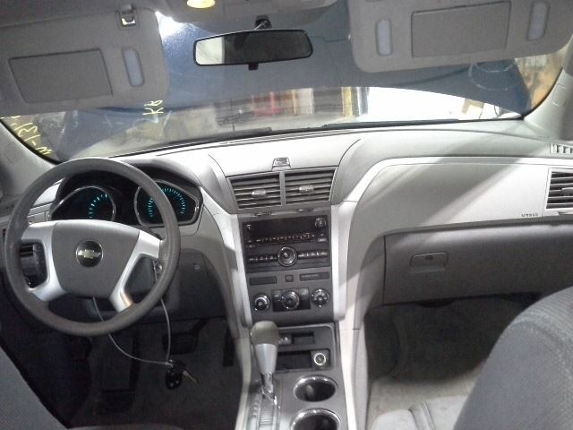 2009 Chevy Traverse Passenger Front Headrest Only Gray Cloth