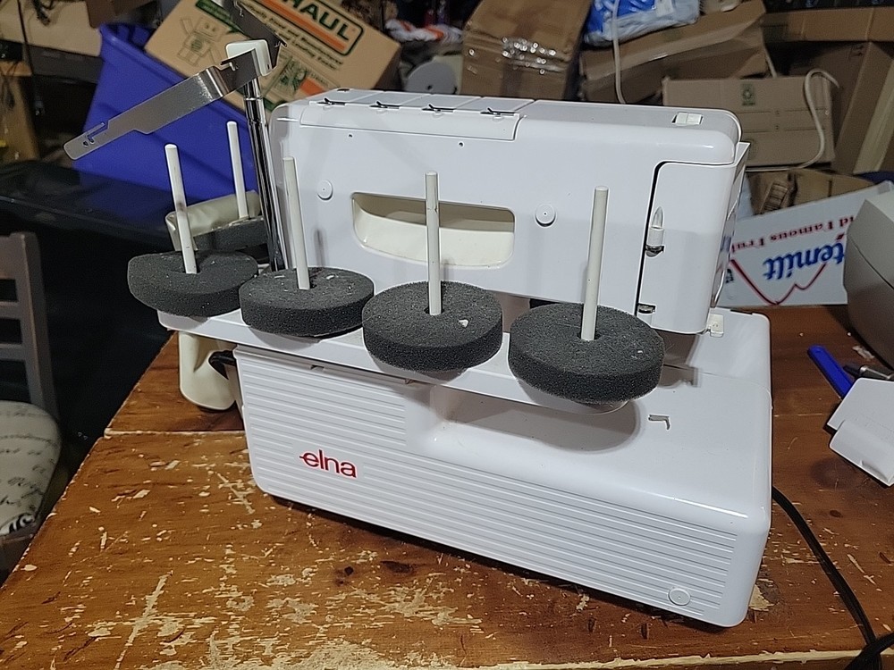 Elna Pro 905 DCX Serger Sewing Machine With Pedal
