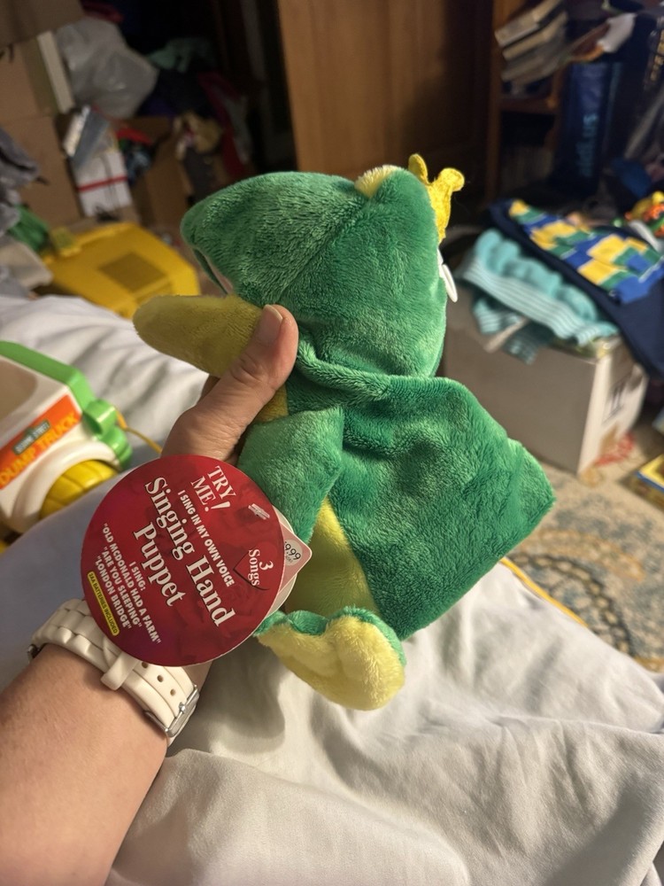 Dan Dee Frog Prince Green Plush Hand Puppet Plastic Eyes 10"