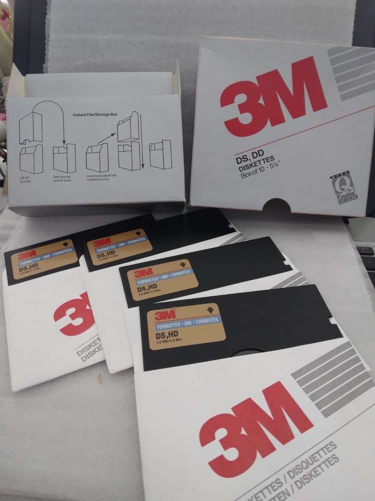 3M DS,DD 5.25" Floppy Diskettes ( 4 ) In Box