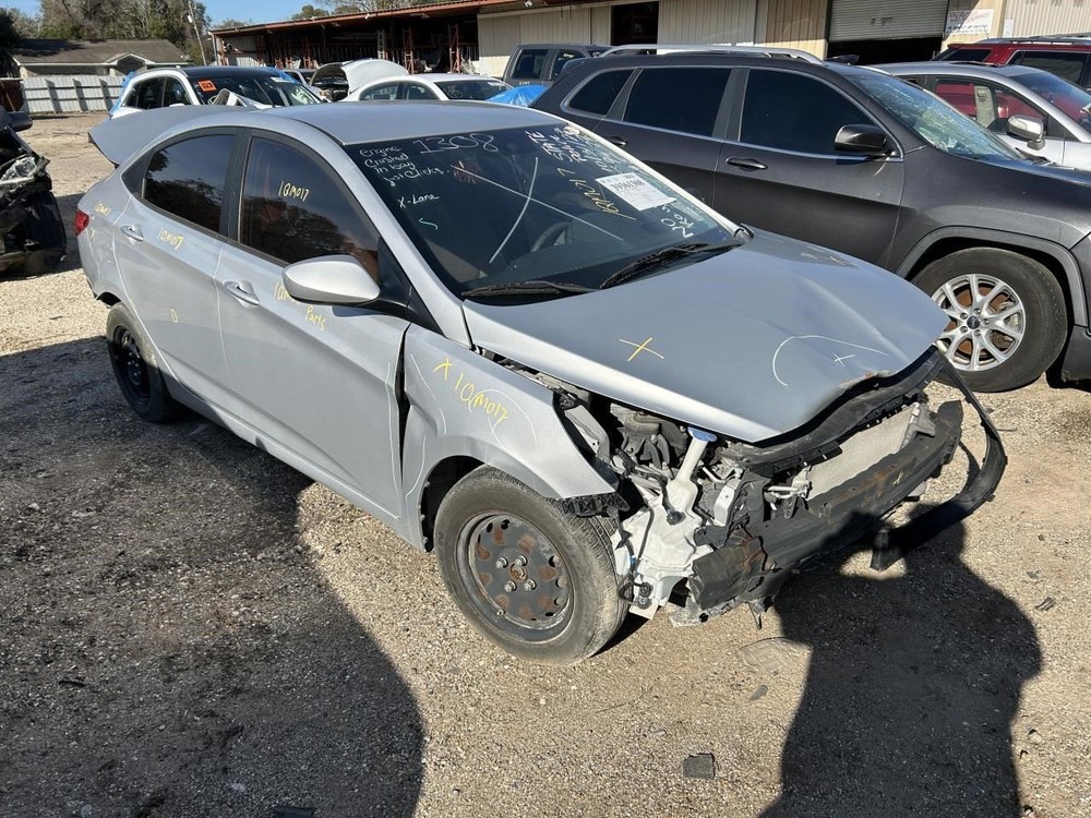 ACCENT 2016 High Mounted Stop Light 104772915