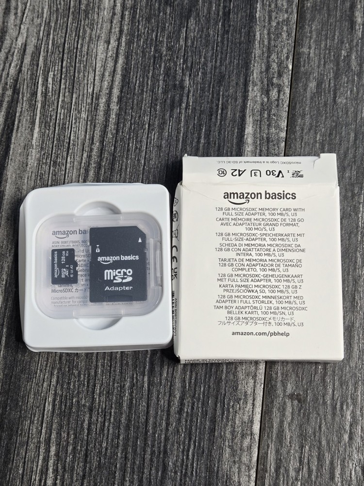 Amazon Basics 128GB micro SDXC 100Mb/s Memory Card New