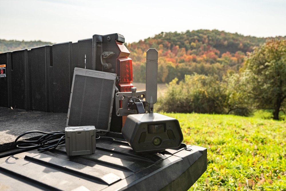 TACTACAM Defend Solar Panel Cellular Security Camera Built-in Battery Backup