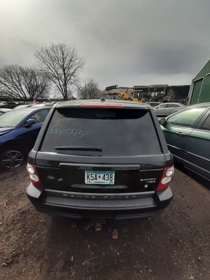 Carrier Rear Locking Fits 05-09 LR3 932092