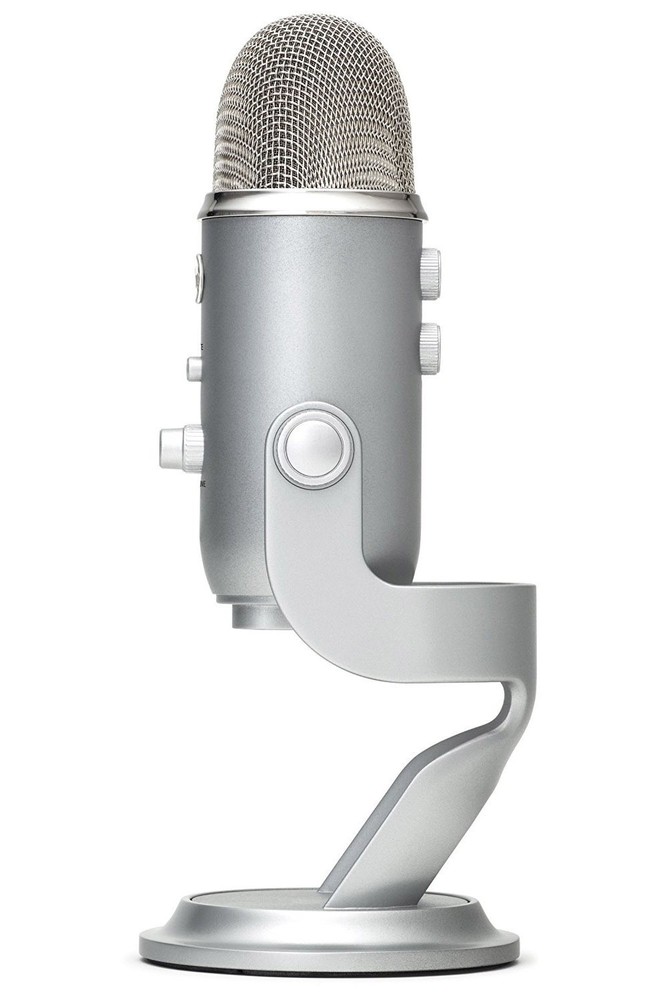 Blue Microphones Yeti Silver Bundle with Logitech C920S Pro HD Stream Webcam