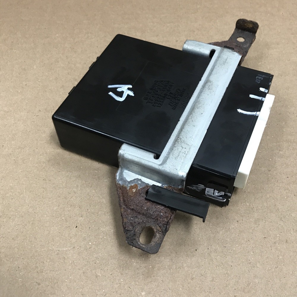 2003-2009 TOYOTA 4RUNNER Tailgate Liftgate Multiplex Control Module 89222-35010