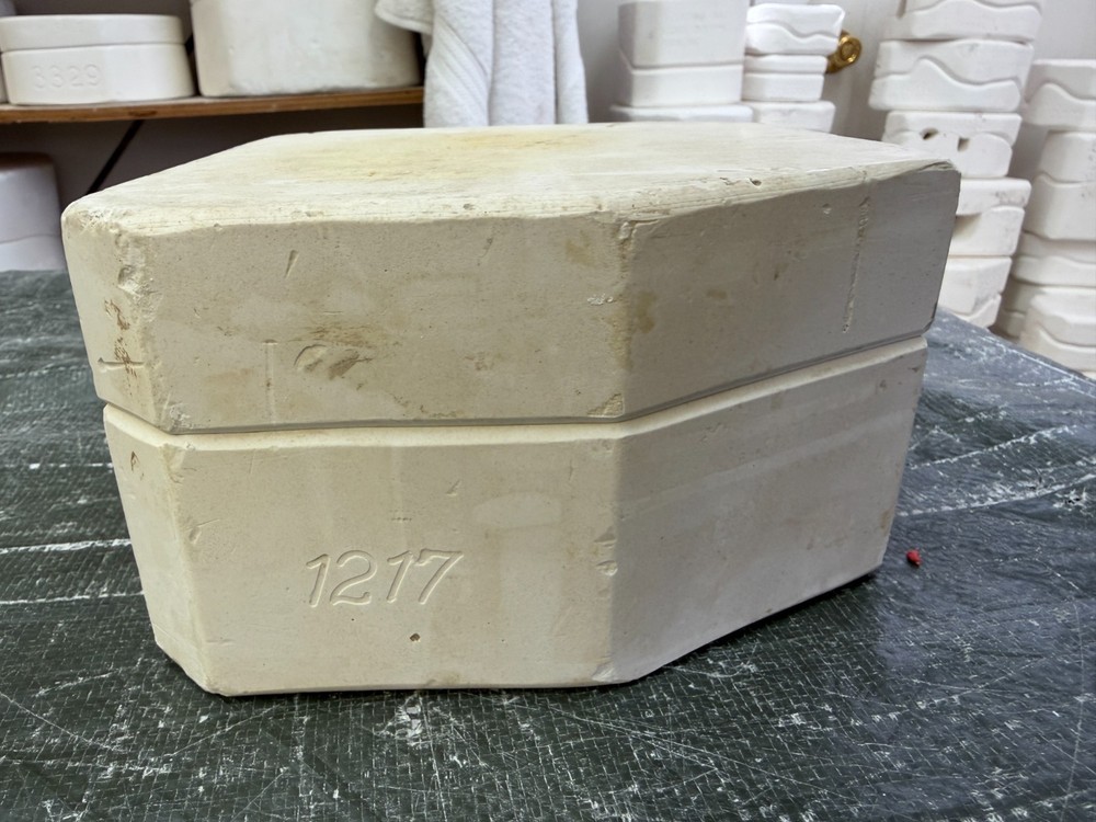 VINTAGE DUNCAN CERAMIC MOLD #DM-1217 CAT FRAME