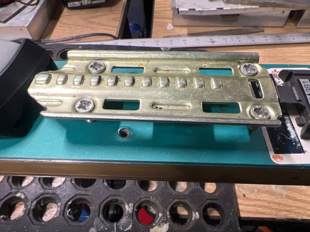 Elan ESP 10 rental system toe and plates.