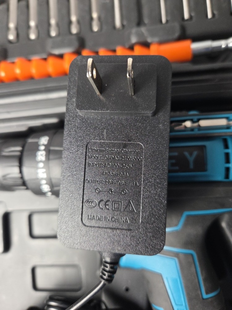 Rechargeable Cordless Impact Drill Screwdriver And Drill Kit - Missing A Bit